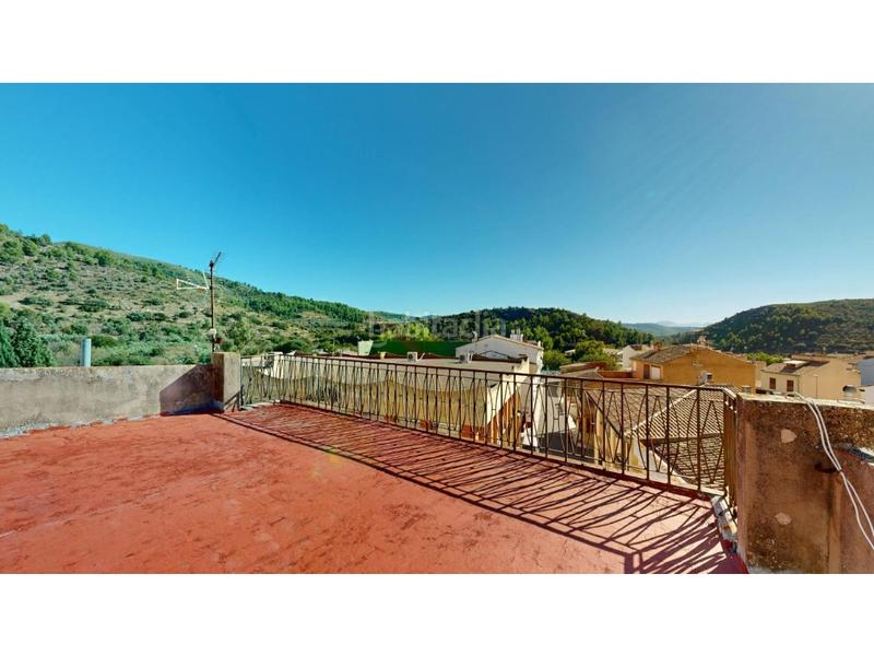 Foto 395b9ecb-34cc-4983-b80f-3a546a184967. Apartament a Chóvar