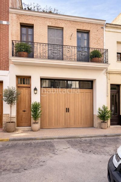 Foto d09135c2-76b5-48fb-a125-656bafb4196e. Casa amb aparcament a Catarroja