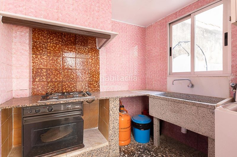 Foto 3e93c118-809a-4b69-89f5-94fc3be080c6. Casa amb aparcament a Albal