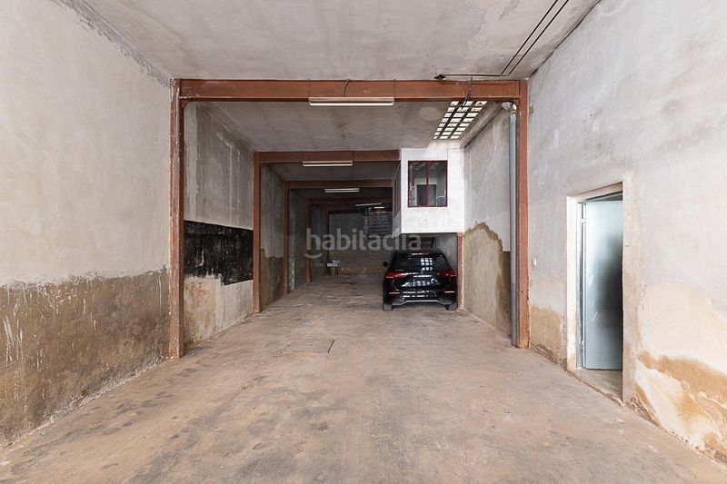 Foto a1ad939f-9dea-42d7-8d7d-b036fd814fba. Casa amb aparcament a Albal