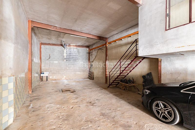 Foto b6212ed3-e5c5-40a5-a28b-0683795cfb1a. Casa amb aparcament a Albal