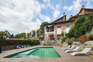 Casa aparellada a Arenys de Munt. Magnifica casa en arenys de munt