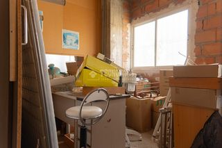 Business premise in Viator. Almacén en venta en viator