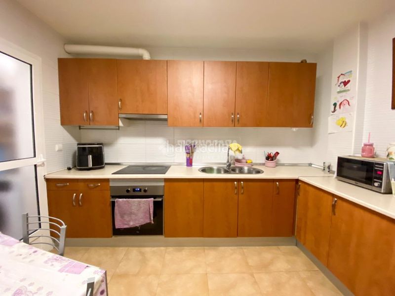 Foto a6ef6966-7e66-4793-b03a-3bbae029e4e3. Pis amb aparcament a Viator