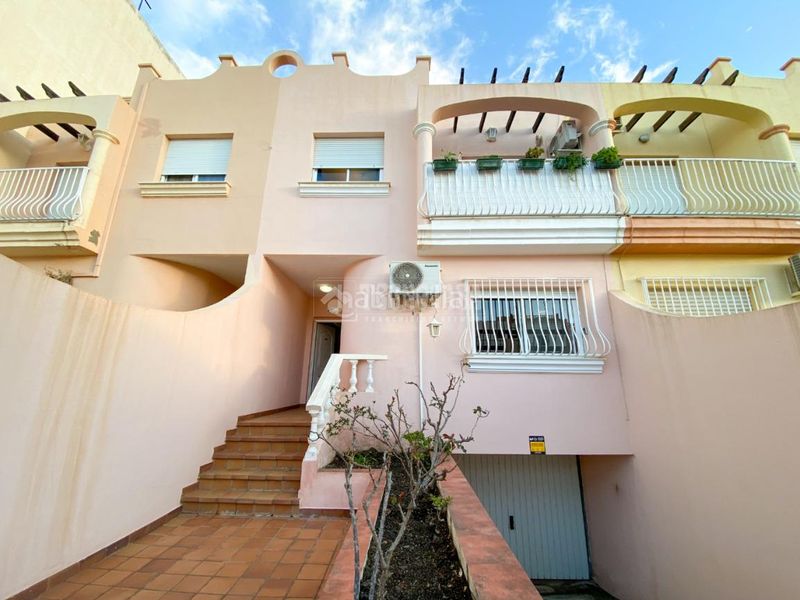 Foto 5ca9b3cf-3f59-4214-b374-98050d499bf5. Casa aparellada a Pechina