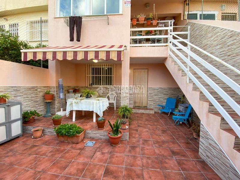 Foto bbd722f3-b022-4961-8241-ec492bbcf055. Casa aparellada a Pechina