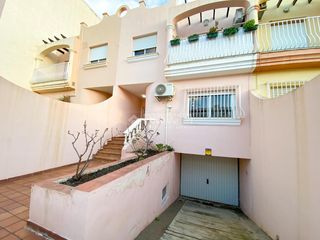 Casa aparellada a Pechina. Casa en venta en pechina