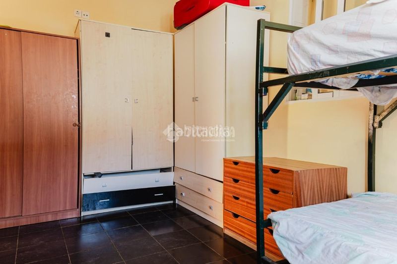 Foto 0f7d02a8-0d25-444d-bbec-65460d6b017a. Casa aparellada a Rioja