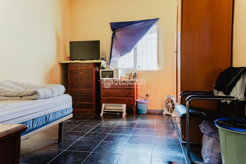Foto 6a63981b-ab6e-4918-99e0-2a0789983db4. Casa aparellada a Rioja