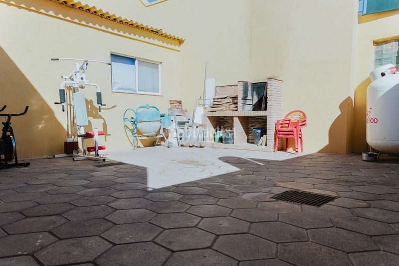 Foto 8826f6c4-3736-4b19-8163-6a758e3ca526. Casa aparellada a Rioja