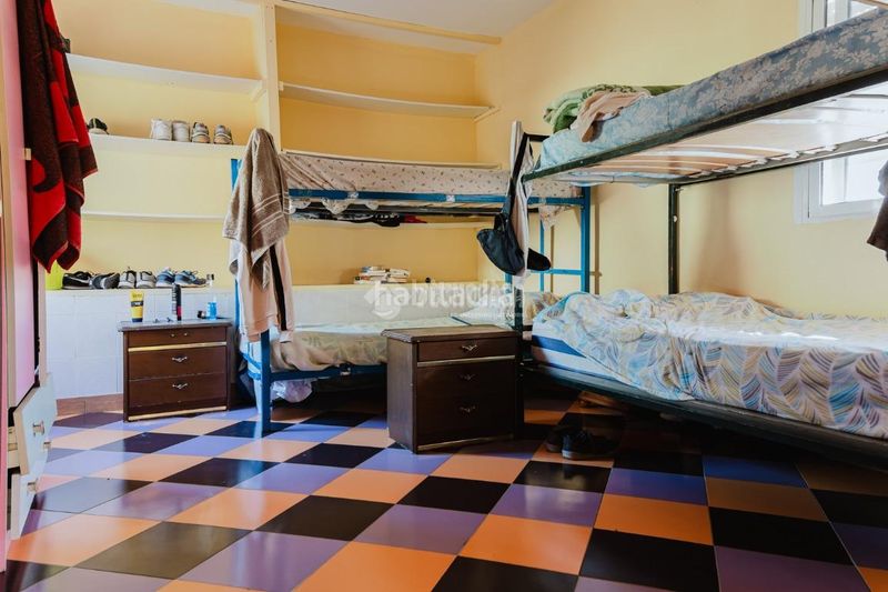 Foto bc0a1815-6180-4899-998d-f2b41be62df6. Casa aparellada a Rioja