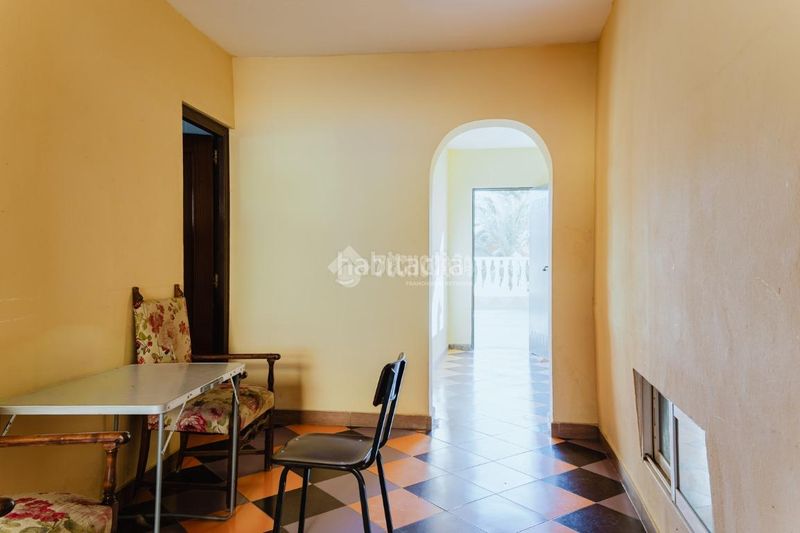 Foto c2948c5d-1835-4598-ac36-98583e44ae6b. Casa aparellada a Rioja