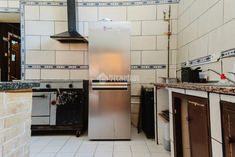 Foto dbe0caa1-2425-4be3-ba61-3320e9ceff99. Casa aparellada a Rioja