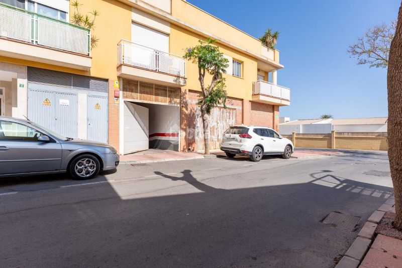 Foto 0f793526-d0f7-4af8-8364-11b49e9ef5fd. Aparcament cotxe a Huércal de Almería