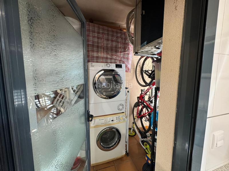 Foto 73cad3d7-c531-4ac5-9cf9-94b7c125262d. Casa aparellada amb aparcament piscina a San Jorge