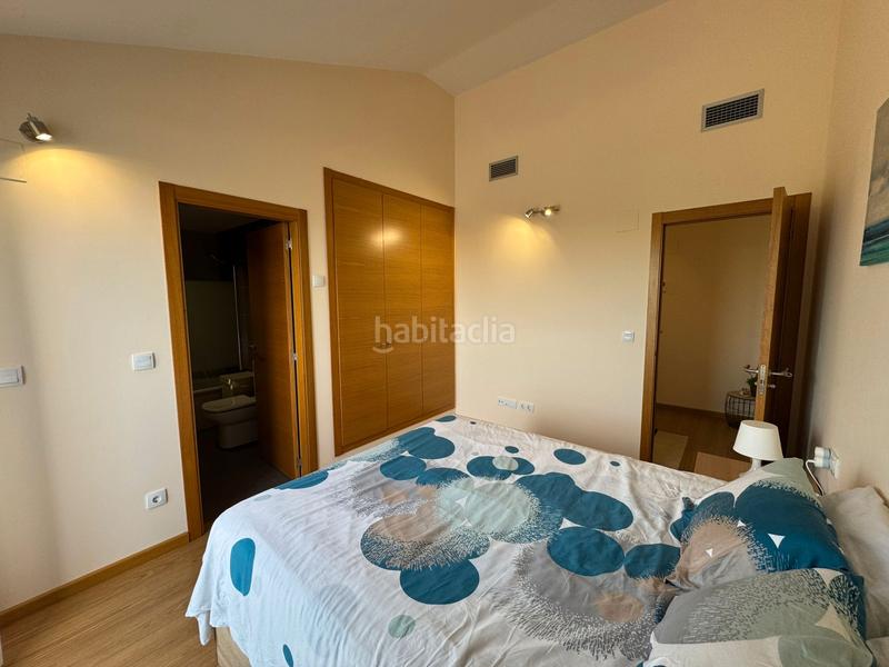 Foto c516e086-8967-4fe7-8f26-40a109fe0812. Casa aparellada amb aparcament piscina a San Jorge