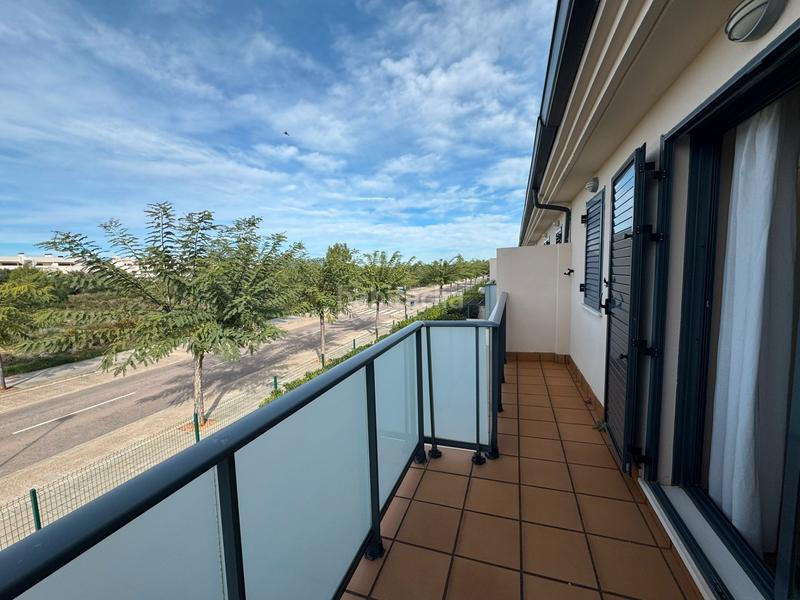 Foto e1d538b0-5c4e-4629-bc4f-0dfb0faa609e. Casa aparellada amb aparcament piscina a San Jorge