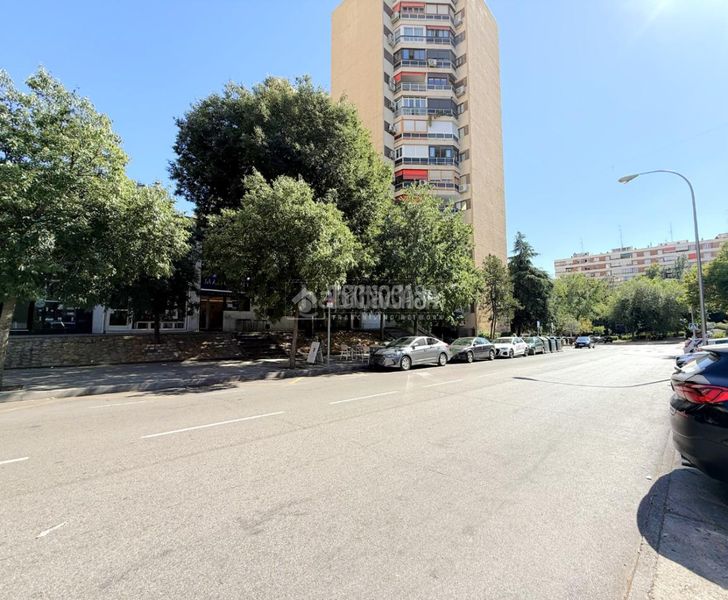 Foto 0a9320c9-27a6-4678-960a-9de50593a913. Local comercial amb calefacció a Peñagrande Madrid