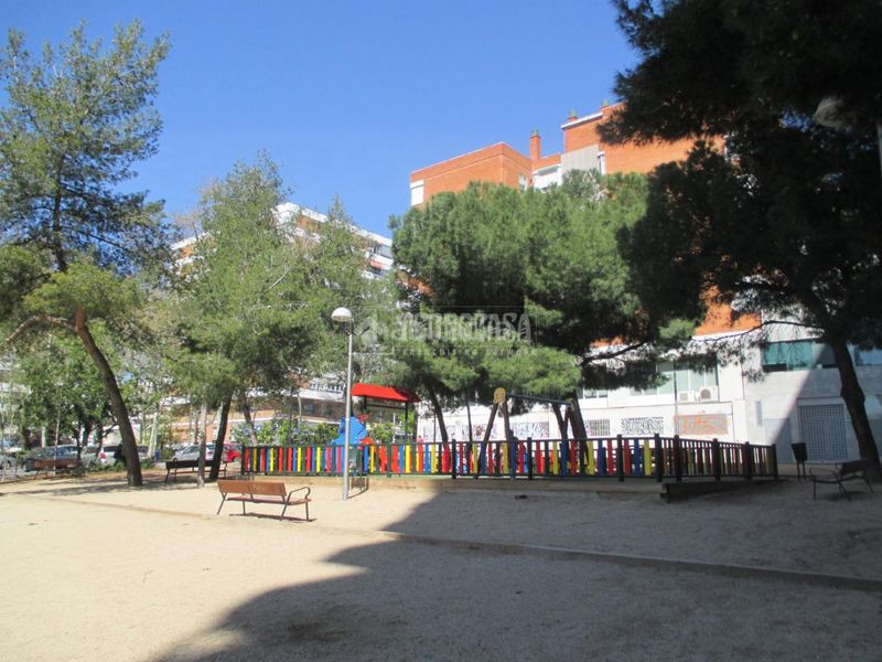 Foto 1a544114-65a3-46a6-8c5d-94c2a11fbff0. Local comercial amb calefacció a Peñagrande Madrid