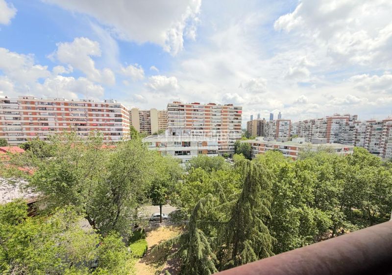 Foto f23654ce-527a-4b51-8013-685e33881a47. Pis amb calefacció a Peñagrande Madrid
