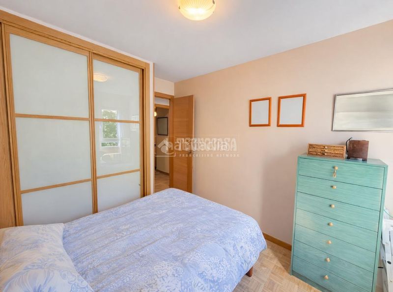 Foto 4b3e9f8c-c0f9-4f7c-857d-1c0c1b9b08b5. Piso  en venta en Peñagrande Madrid