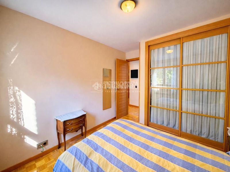 Foto 978dff0a-9ab3-4752-ab3a-63594de2d78a. Piso  en venta en Peñagrande Madrid