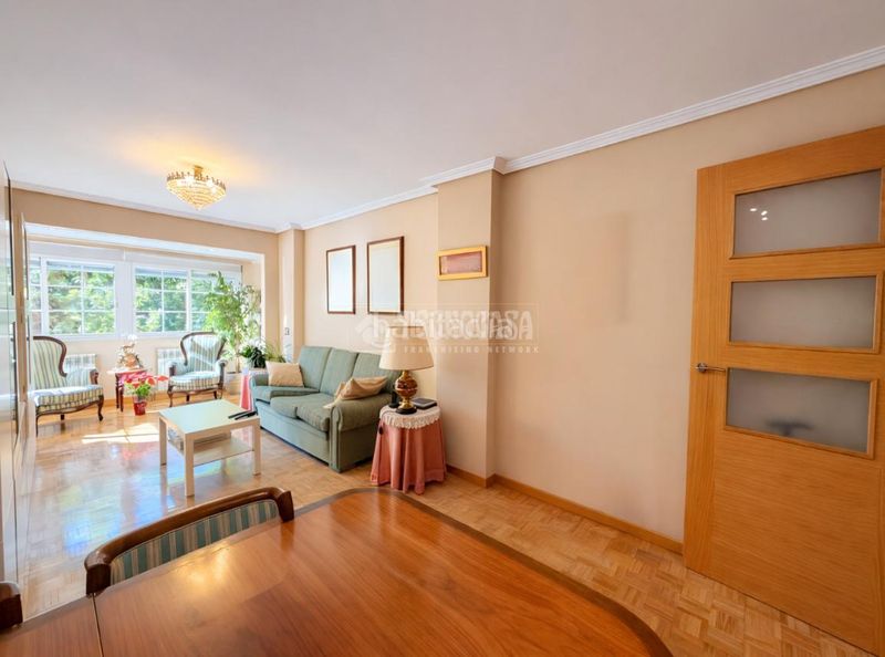 Foto ef6492e4-3af6-46d2-a69b-36d8f015bfef. Piso  en venta en Peñagrande Madrid