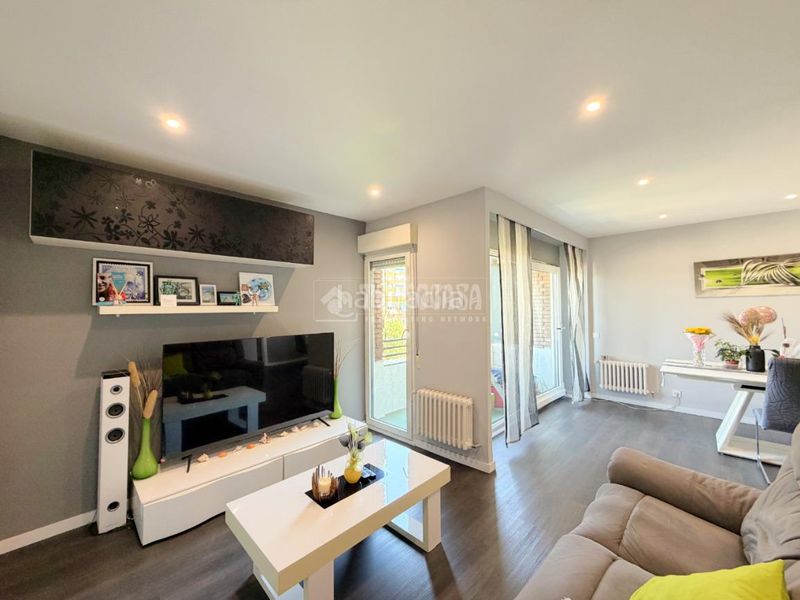 Foto 0c00f326-6de5-41d4-81d1-a34651502db2. Piso  en venta en Peñagrande Madrid