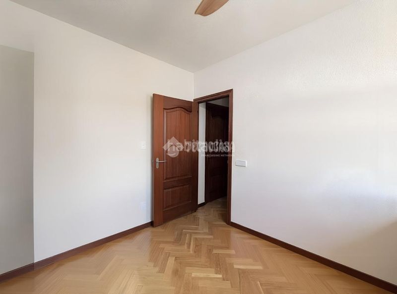 Foto 340063d9-190d-4187-92a2-6f7b3026a882. Pis a Peñagrande Madrid