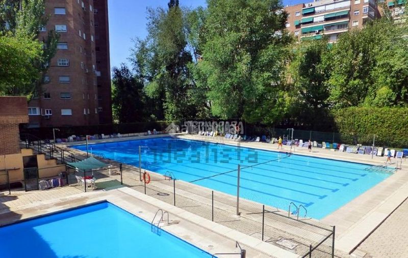 Foto b25c2876-92d6-4f26-8c8a-2ba816777d92. Pis amb calefacció piscina a Pilar Madrid