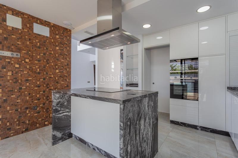 Foto 06d288dc-545f-4adc-ab75-7fa08fb966cf. Chalet ponemos a la venta esta espectacular casa en la urbanización los cortijos en Atarfe