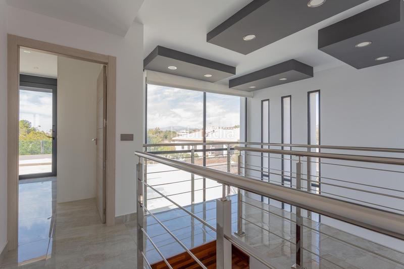 Foto 0b0d5561-0f41-44c1-a533-ceb4bd75fd76. Chalet ponemos a la venta esta espectacular casa en la urbanización los cortijos en Atarfe