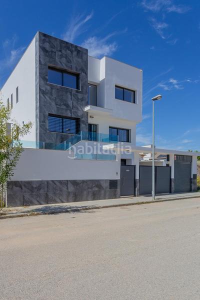 Foto 66c5b72d-c764-43f4-91e3-c9e6cf2377fa. Chalet ponemos a la venta esta espectacular casa en la urbanización los cortijos en Atarfe