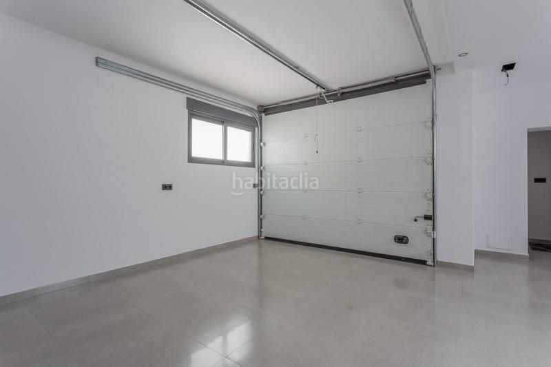 Foto 76db86d0-6146-4515-be9c-b57f897a8a5d. Chalet ponemos a la venta esta espectacular casa en la urbanización los cortijos en Atarfe