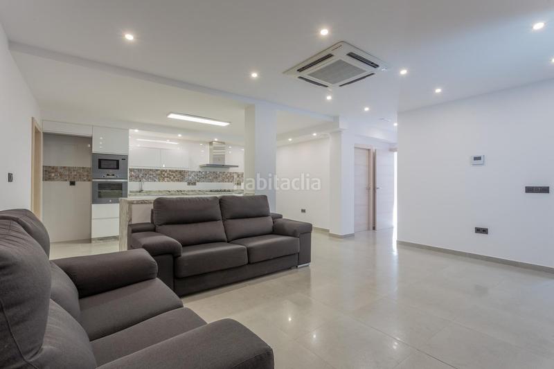 Foto 79500f22-9ca1-4124-bc9f-b44b0fe9978e. Chalet ponemos a la venta esta espectacular casa en la urbanización los cortijos en Atarfe