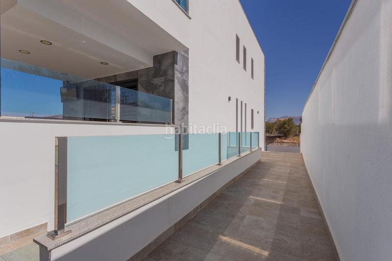 Foto d3946b06-6fd4-4b77-b9f5-9ac2563cbd05. Chalet ponemos a la venta esta espectacular casa en la urbanización los cortijos en Atarfe