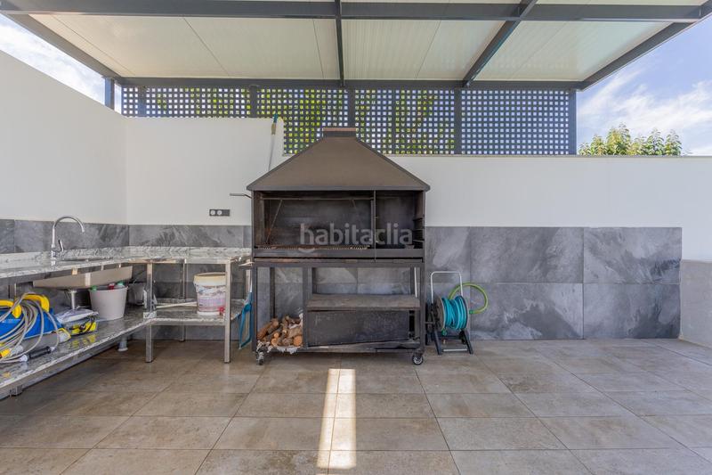 Foto d9ee8a54-085c-43ba-a24f-094bbc9aa2b4. Chalet ponemos a la venta esta espectacular casa en la urbanización los cortijos en Atarfe