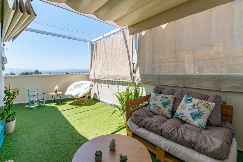 Foto ec39d1b7-84fb-4341-b84b-526b9b11036c. Ático en calle tinar 19 ático dúplex de ensueño con terraza y vistas a sierra nevada en Albolote