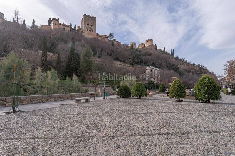 Foto f5eb4871-ae54-4556-a77b-355b9cd6991e. Piso  en paseo de los tristes en San Matías - Realejo Granada