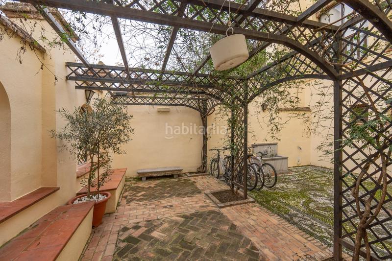 Foto fe21218b-d6d7-4265-8060-391f2801df5f. Piso  en paseo de los tristes en San Matías - Realejo Granada