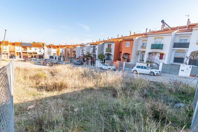 Foto f740c5a9-638d-4666-acbd-6dfa09dd5562. Terreno residencial parcela en esquina en Otura