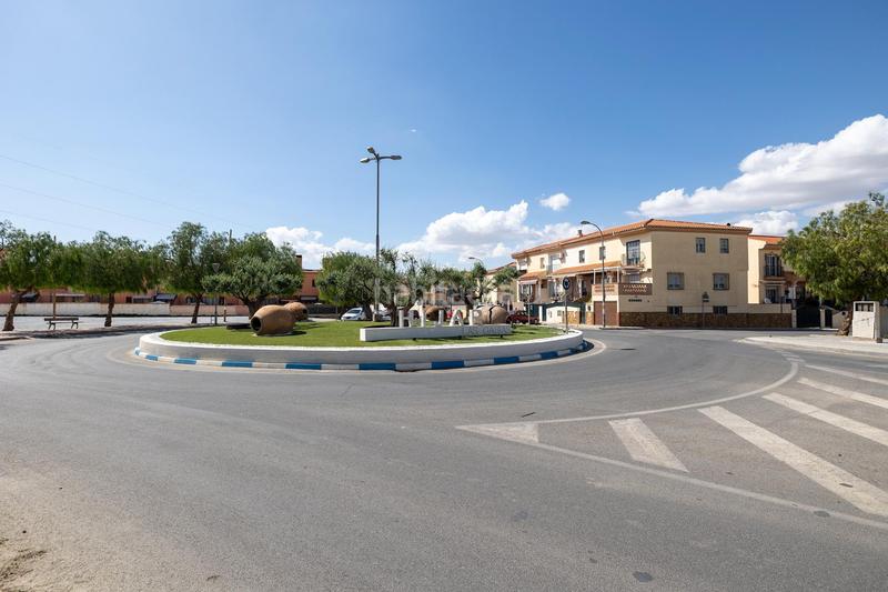 Foto 5743e048-5b24-48d1-be14-dba1c82ad645. Terreno residencial parcela de 5000 metros junto al mercadona de hijar en Gabias (Las)