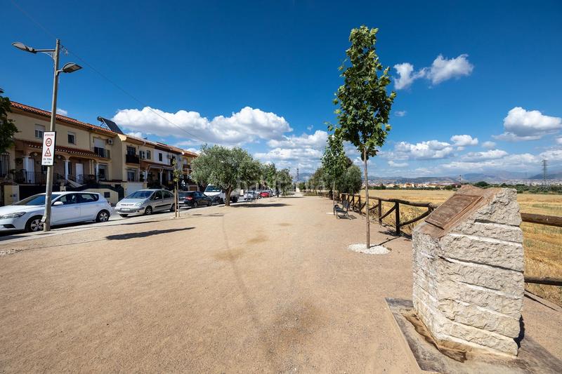 Foto b7a940c7-a002-48ab-ac60-91ed48c2eacc. Terreno residencial parcela de 5000 metros junto al mercadona de hijar en Gabias (Las)