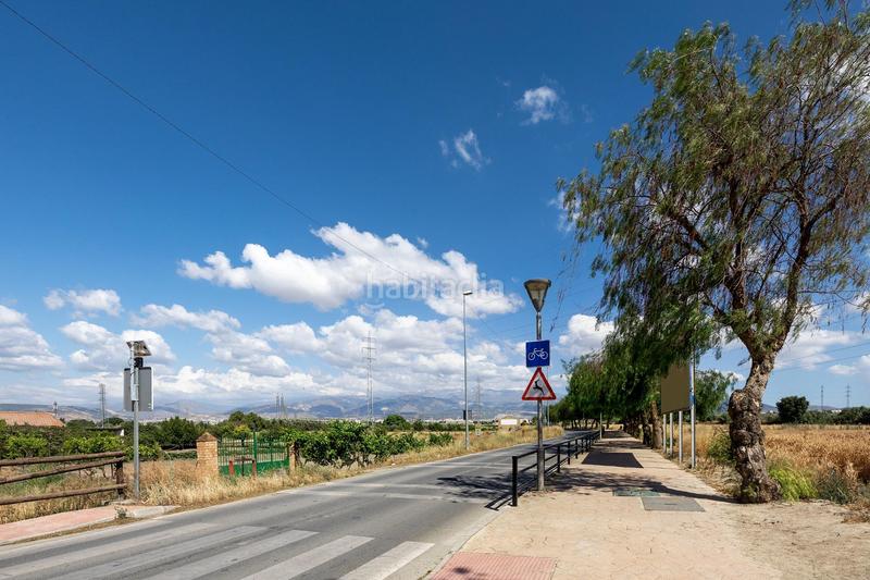 Foto e1c0c3ef-fd9e-4cee-81c5-a4dd7d8e15e7. Terreno residencial parcela de 5000 metros junto al mercadona de hijar en Gabias (Las)