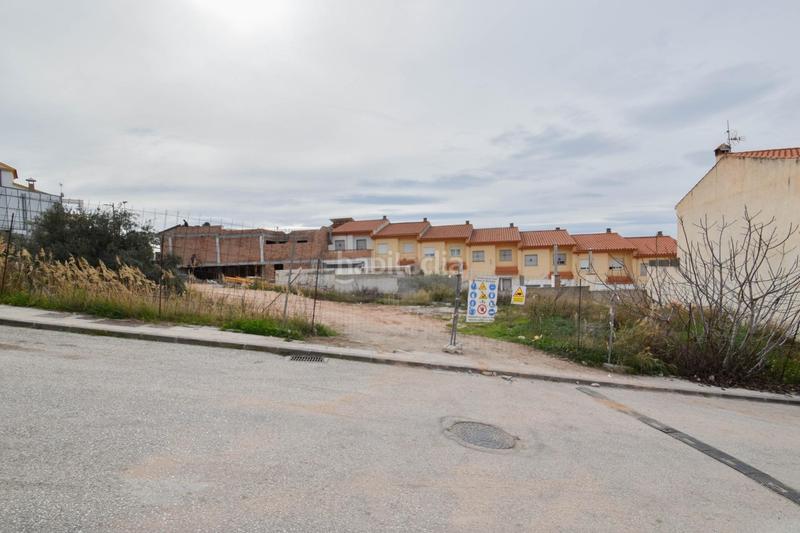 Foto 2ca44147-6e8a-485f-82c4-4c71f78b8e87. Terreno residencial en calle calle de la mezquita 6 solar para construccion en plena expansion en Güevéjar