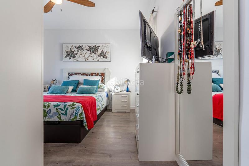 Foto 703f8ae2-37cd-4a5c-8905-4da1b284aebf. Ático exclusivo ático con 97 m2 de terraza y vistas a sierra nevada en barrio periodistas en Granada