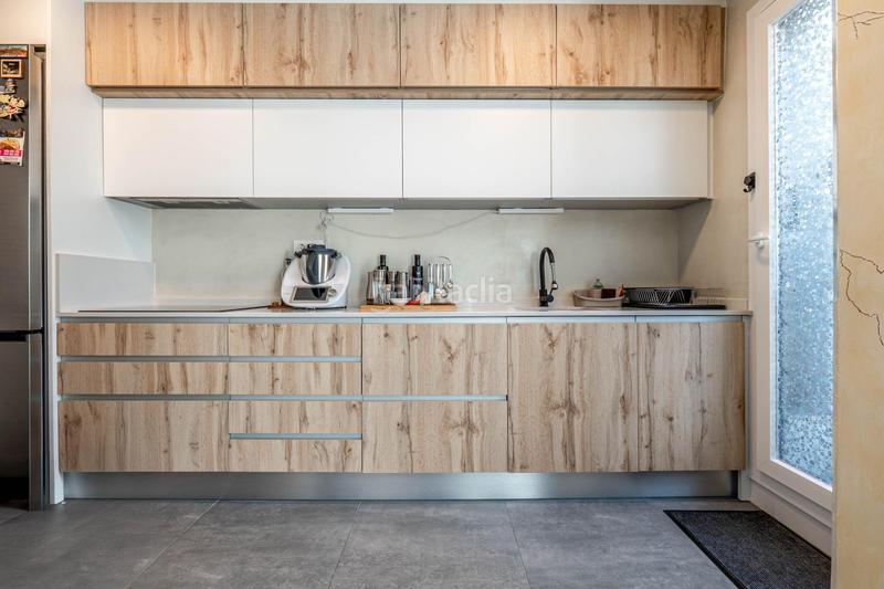 Foto b2982940-d53c-4a5c-97b1-dd434817976d. Ático exclusivo ático con 97 m2 de terraza y vistas a sierra nevada en barrio periodistas en Granada