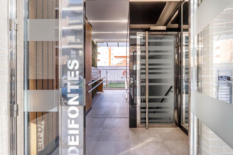 Foto da0ff5c2-7431-4dde-baa3-d56976d5007c. Ático exclusivo ático con 97 m2 de terraza y vistas a sierra nevada en barrio periodistas en Granada