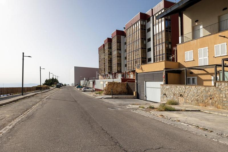Foto d5634d75-633a-41b3-afe8-b2a60a4f103a. Duplex con riscaldamento parcheggio in Zona alta Sierra Nevada