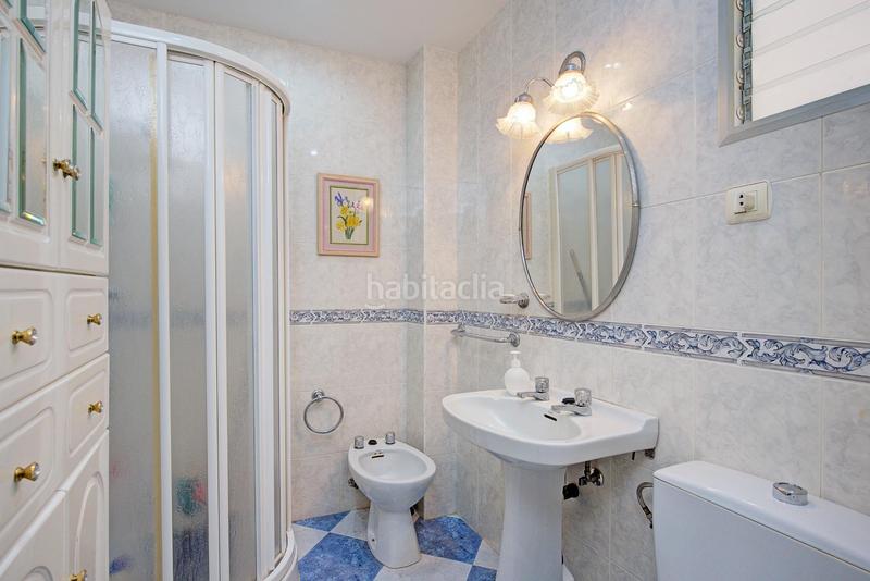 Foto f21951d1-60f7-496d-b48b-46de23aa9820. Piso en camino pelaillo del 15 piso en primera linea con terraza y dos cocheras en Motril